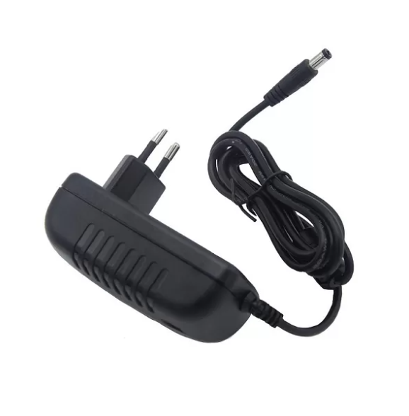 Fuente de alimentación tipo cargador 12V 2A