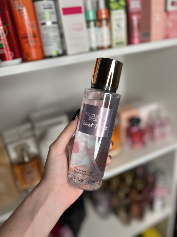 BODY SPLASH VELVET PETALS - VICTORIA SECRET AAA